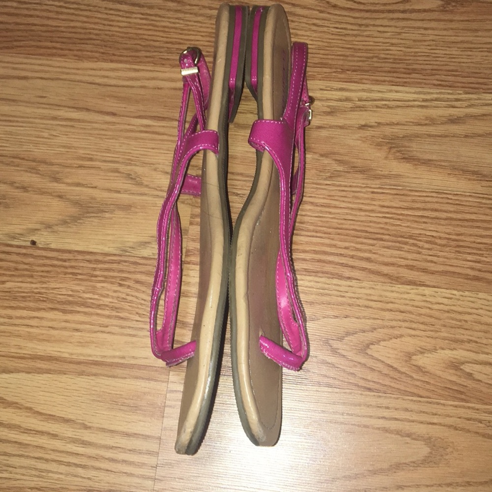 Sandals 👡 - Picture 2 of 4
